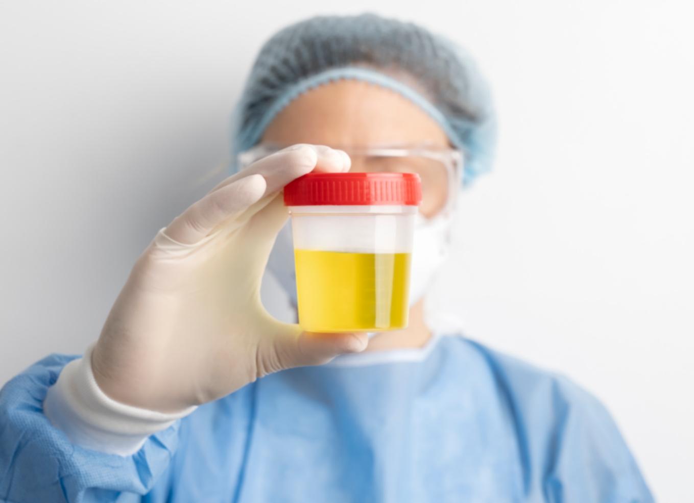 Почему в моче ребенка осадок и она мутная, что делать?