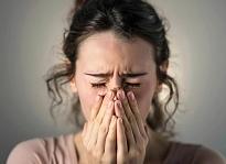 Почему возникает недержание мочи при кашле или чихании, как это лечить